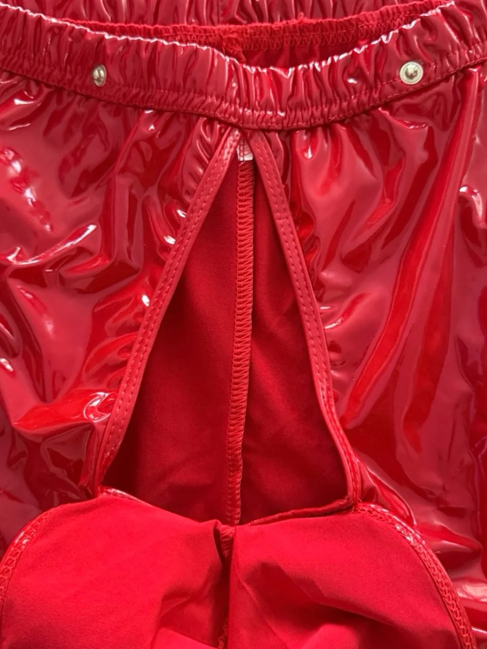 Red Glossy High‑Shine Shorts – S/M – Festival / Rave Wear